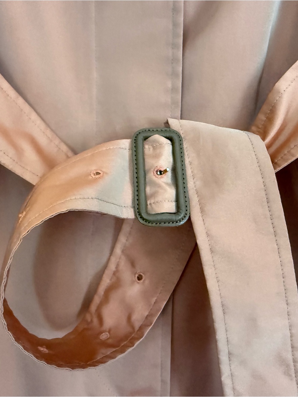 Burberry Women's Belted Trench Coat in Iridescent Peach, 2R - Picture 4 of 10